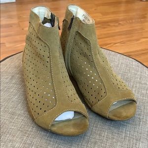 Fly London Lana Ankle Boot